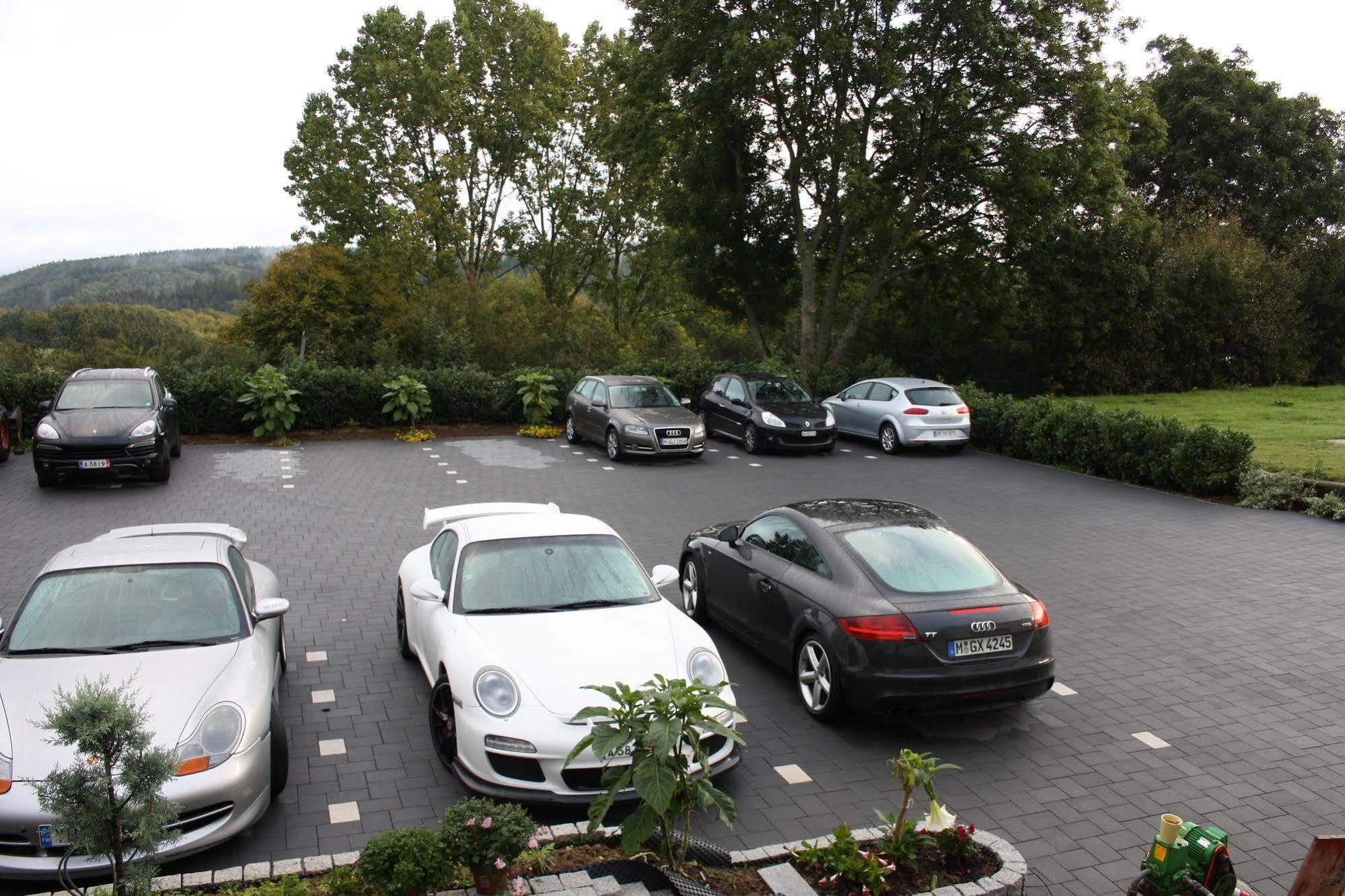 Hotel Retterath Am Nuerburgring Wiesemscheid Exteriér fotografie